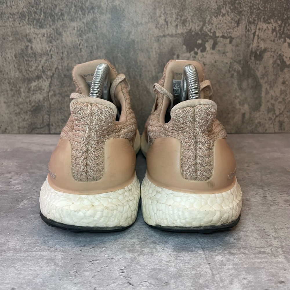 Adidas Ultraboost 4.0 'Ash Pearl' Running Shoes Womens sz 9 - Picture 4 of 8